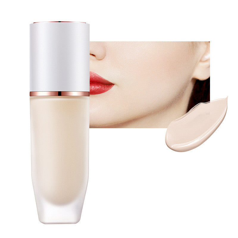 Concealer verändert die Haut und hellt den Teint auf