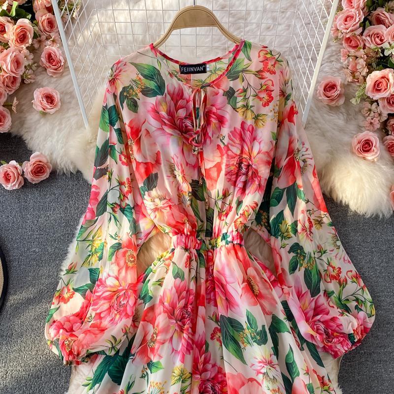 Feminine Round Neck Printed Over Knee Swing Holiday Chiffon Dress