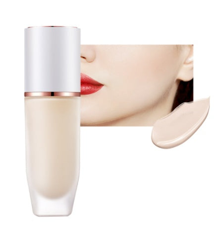 Concealer verändert die Haut und hellt den Teint auf