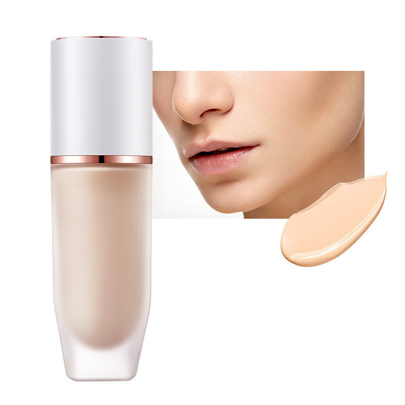 Concealer verändert die Haut und hellt den Teint auf