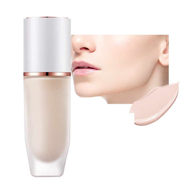 Concealer verändert die Haut und hellt den Teint auf