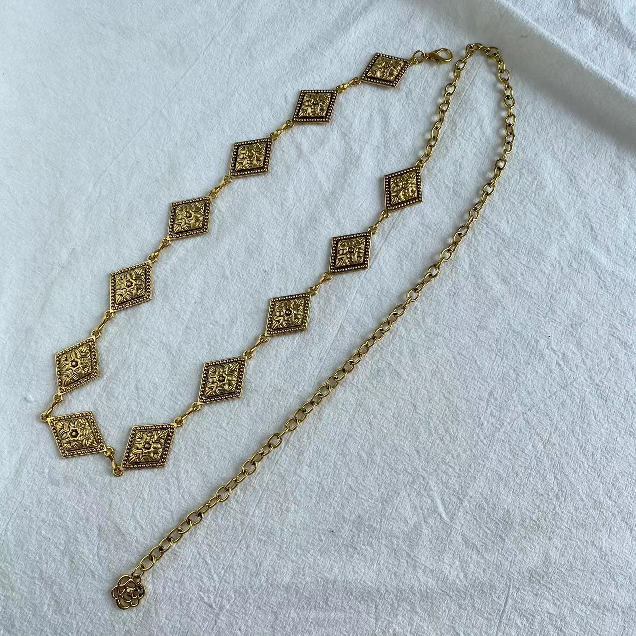 Geschnitzte geometrische Retro-Hüftkette für Damen